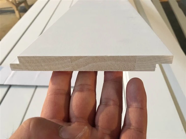 Painel de parede de madeira com primer branco de primeira classe