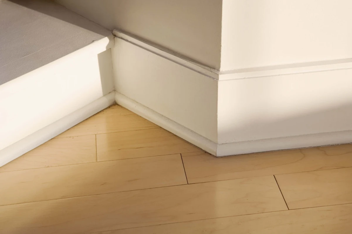 baseboards-hardwood-floor baseboards-hardwood-floor
