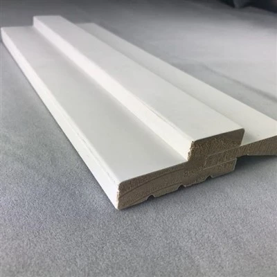 Molduras de porta de madeira revestidas de gesso branco de grande valor para portas