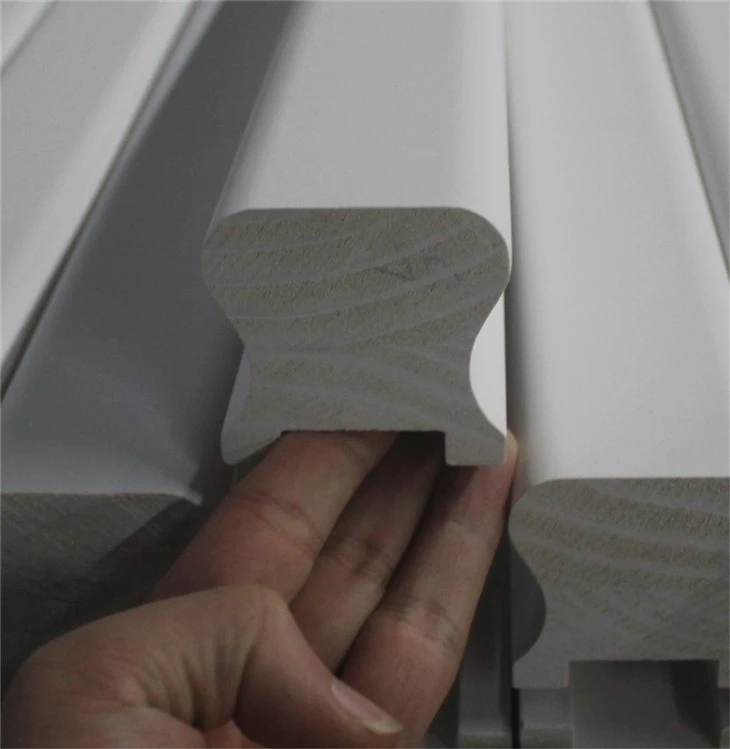 Corrimão de escada em pinho FJ com primer branco